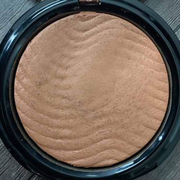 Makeup Forever - Pro Bronze Fusion Sun Kissed Glow Bronzer - Picture 2 of 6